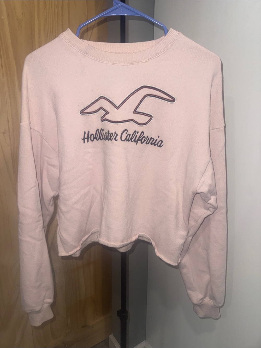 Hollister Light Pink Cropped Logo Crewneck Sweatshirt